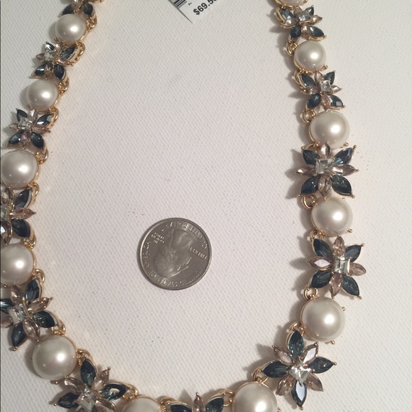 Faceted Blue Crystal and Pearl Statement Necklace - Picture 6 of 8